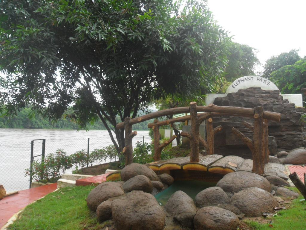 Elephant Pass Ayurveda & Yoga Retreat Malayāttūr Exterior foto